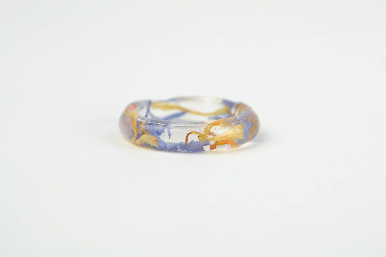 Кольцо ручной работы кольцо из эпоксидной смолы кольцо с цветами нежное фото 4