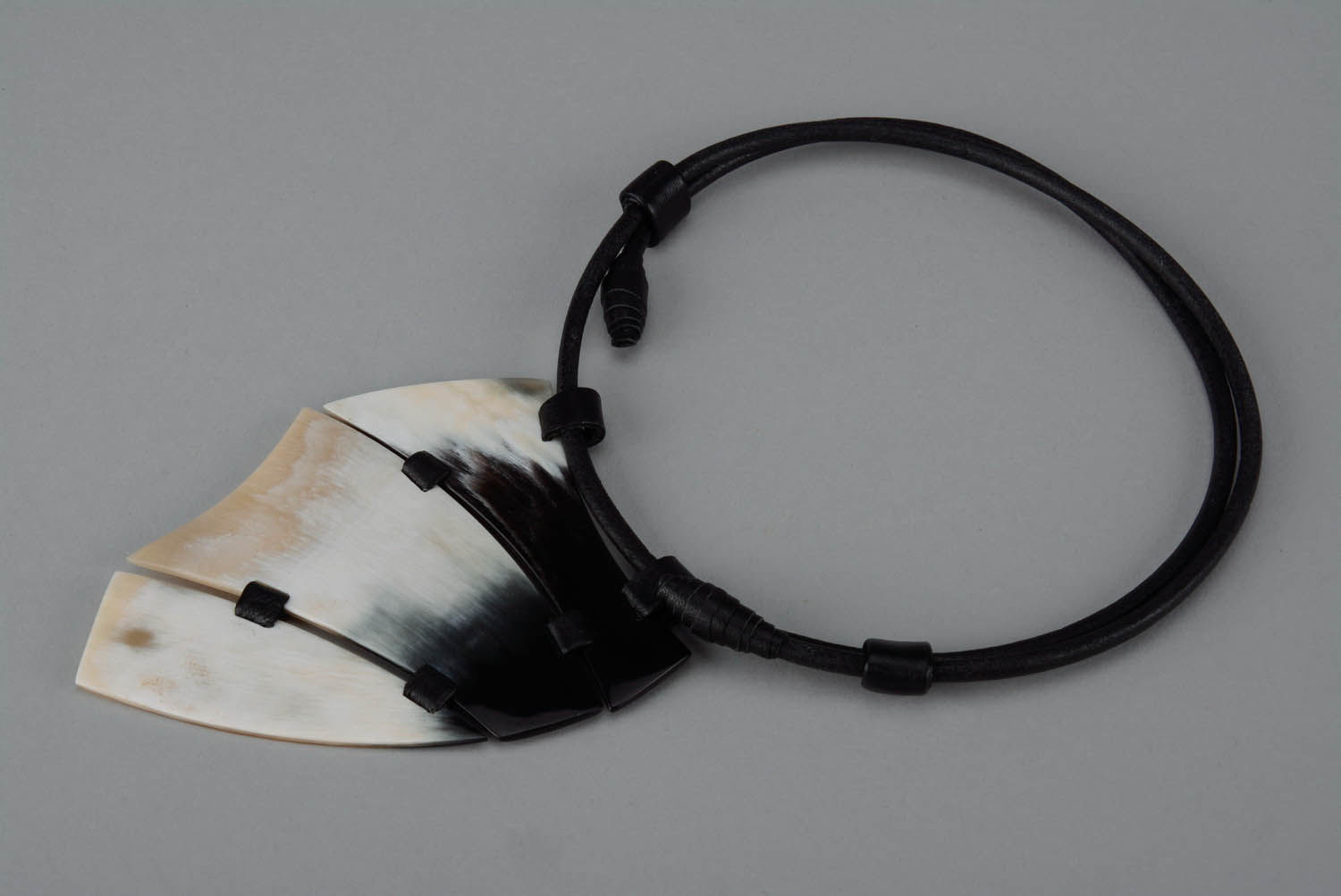 Necklace made of horn photo 1
