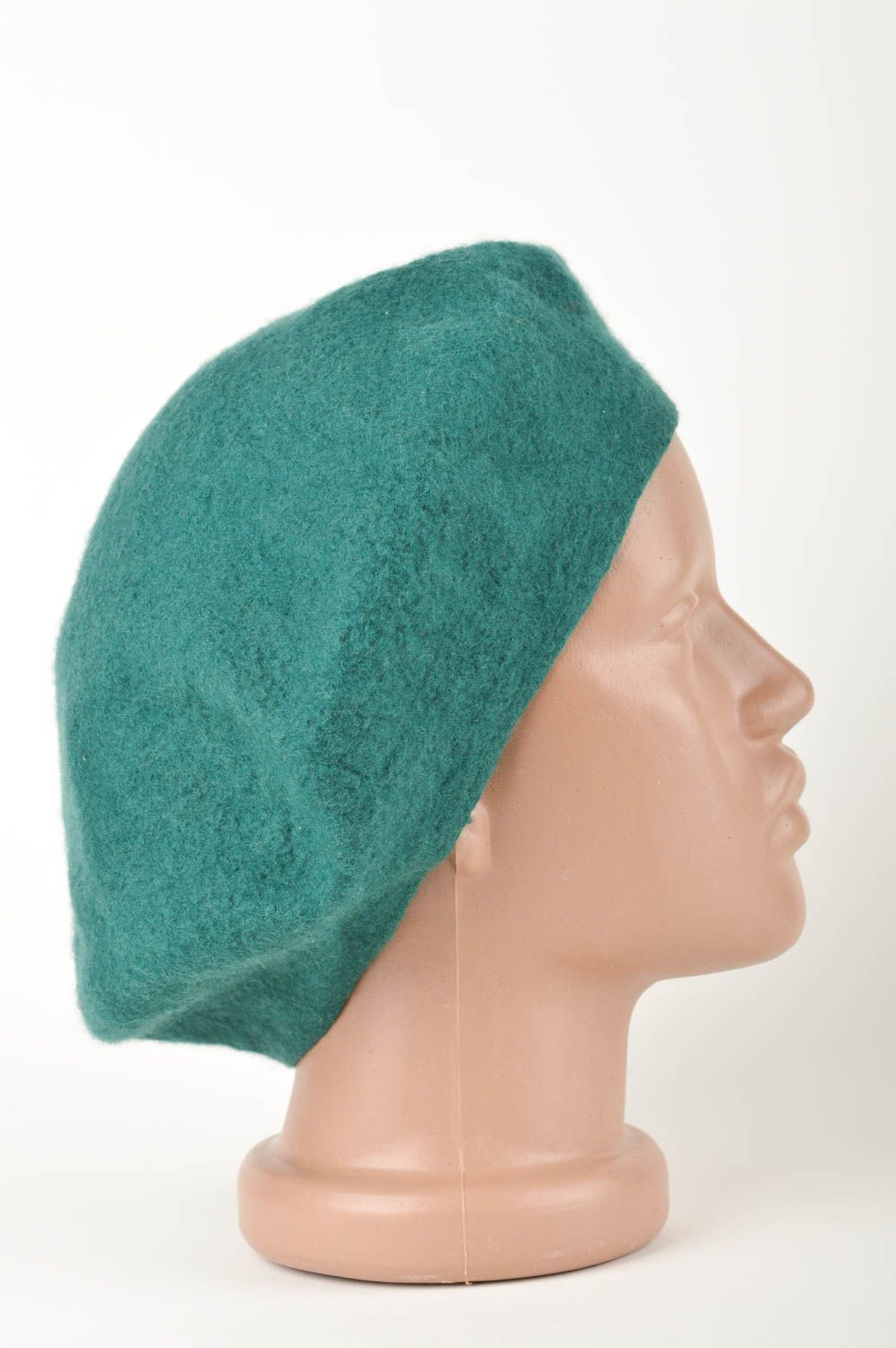 Bonnet laine fait main Béret femme vert chaud Vêtement femme original textile photo 3