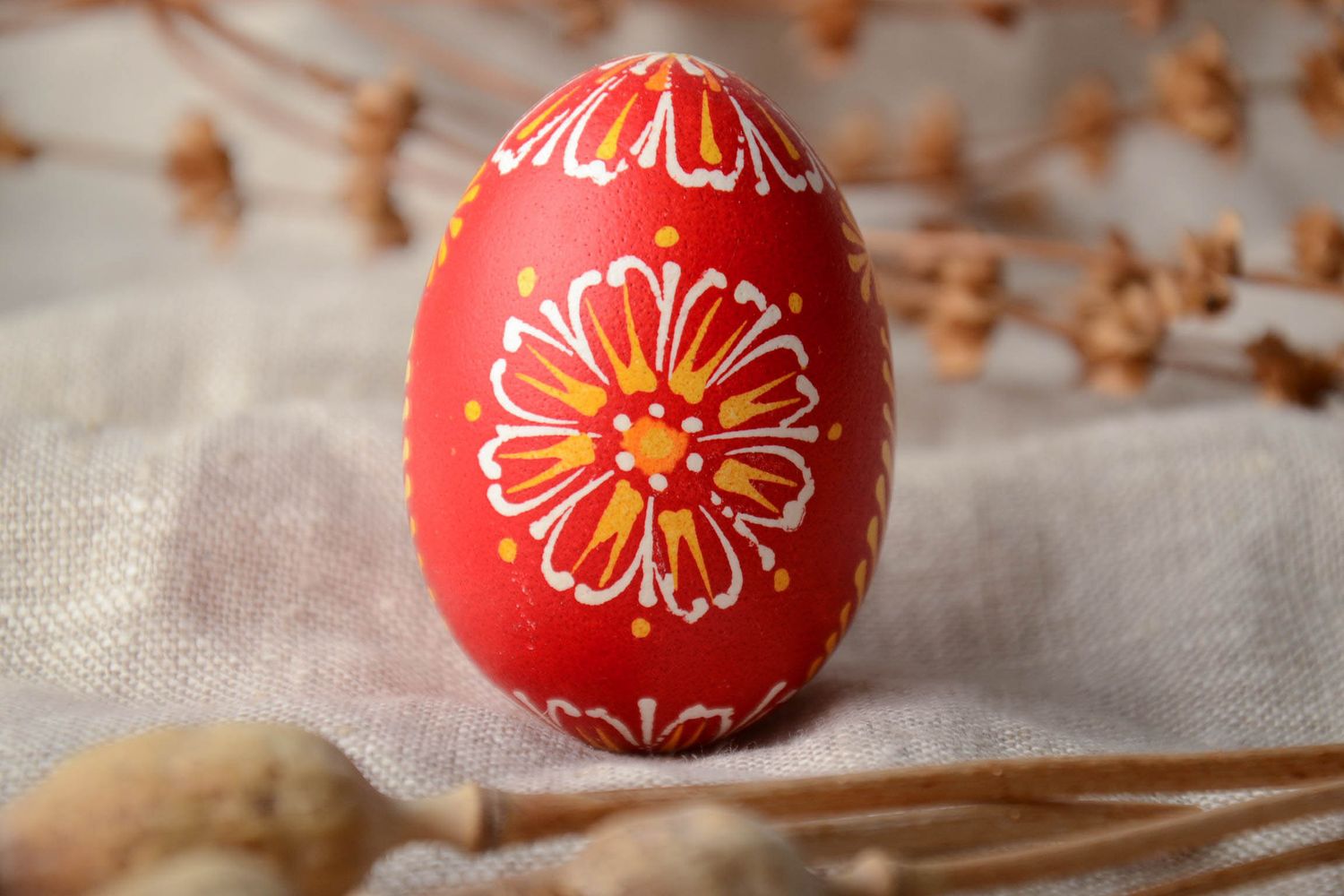 Lemkiv pysanka made of hollow chicken egg photo 1