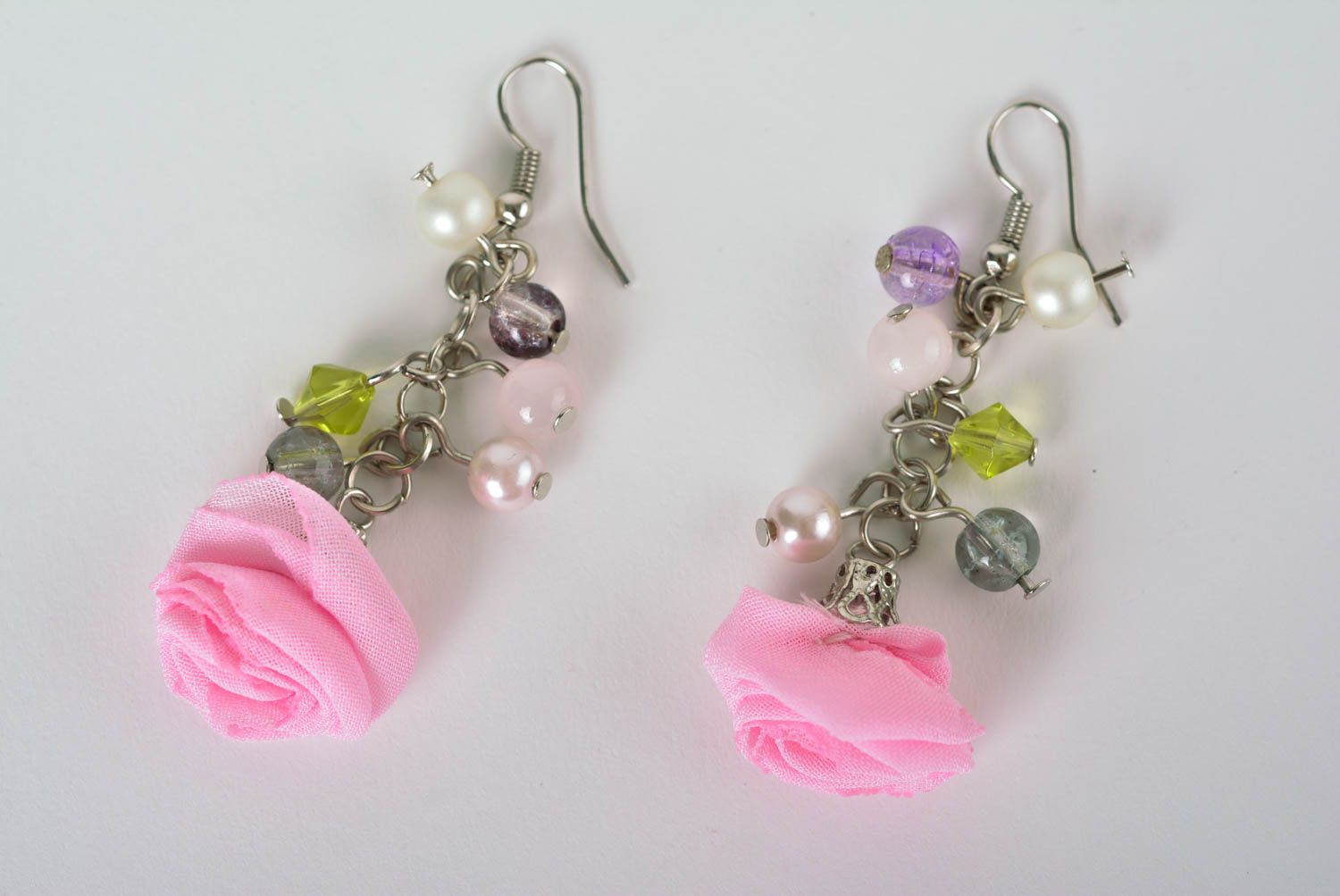 Boucles d'oreilles roses Bijou fait main Accessoire femme perles en verre photo 2