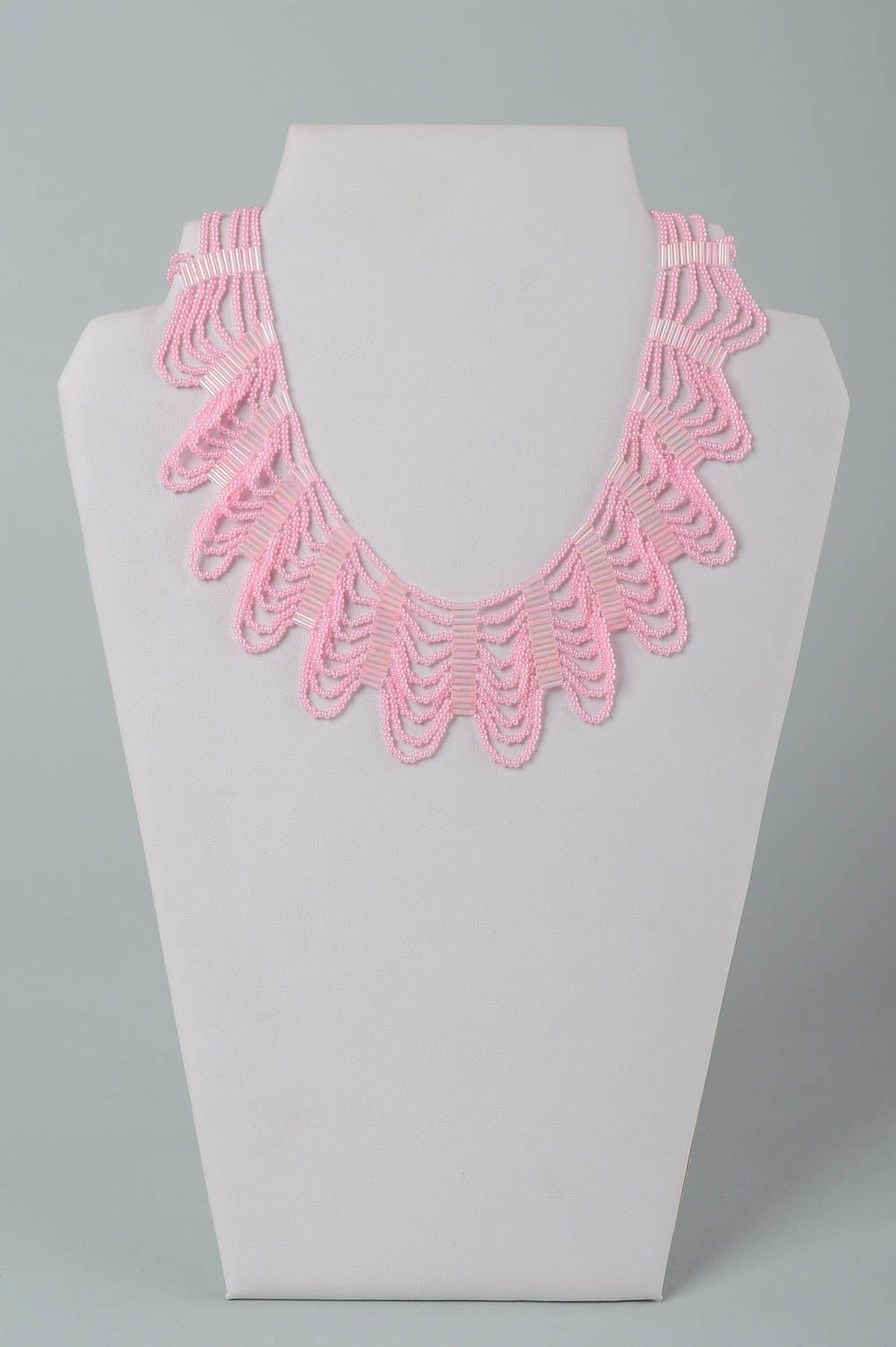 Колье из бисера украшение ручной работы розовое плетеное ожерелье из бисера фото 1