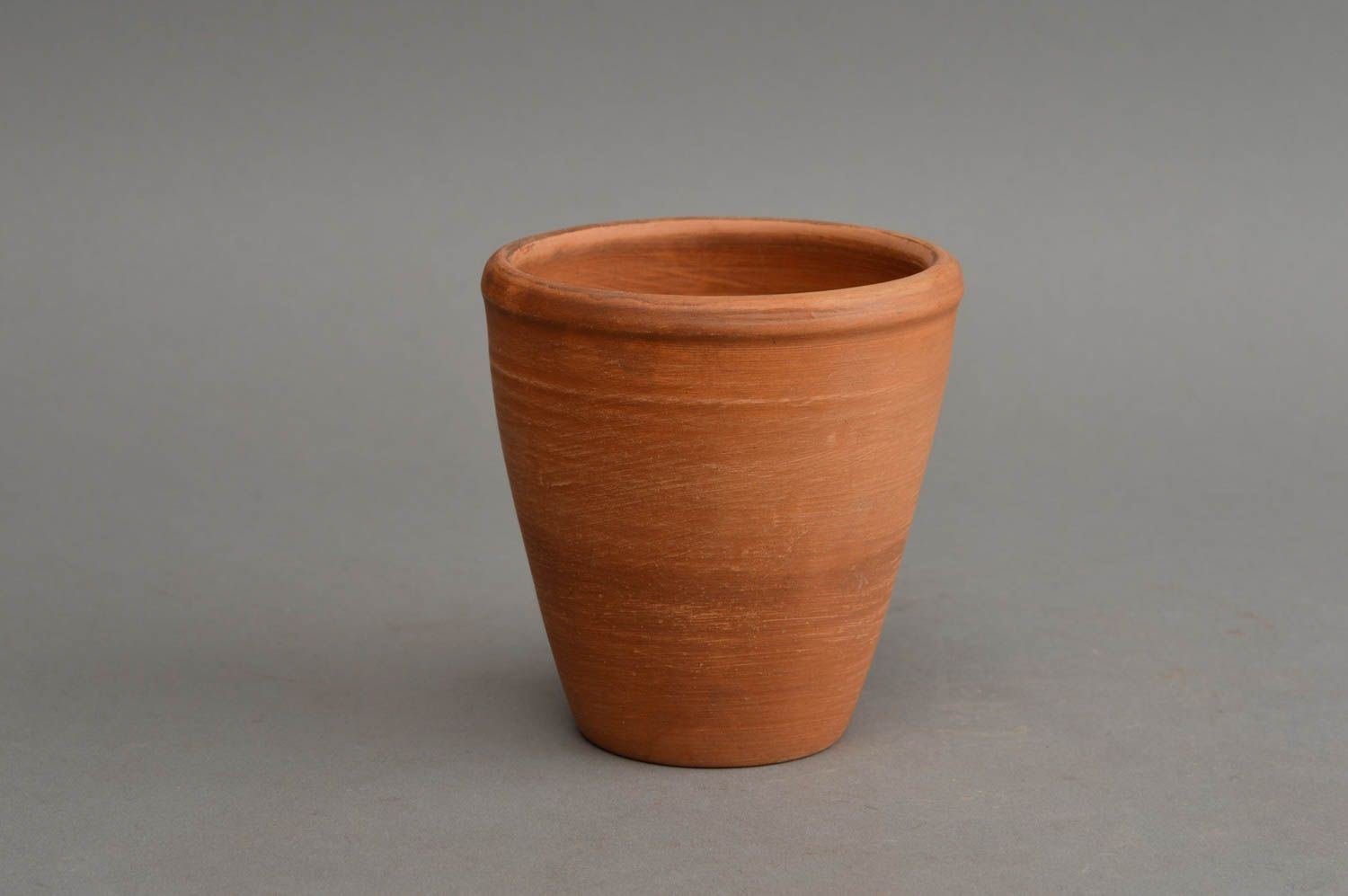 Vaso cerámico hecho a mano con capacidad de 180 ml de color marrón hermoso foto 2