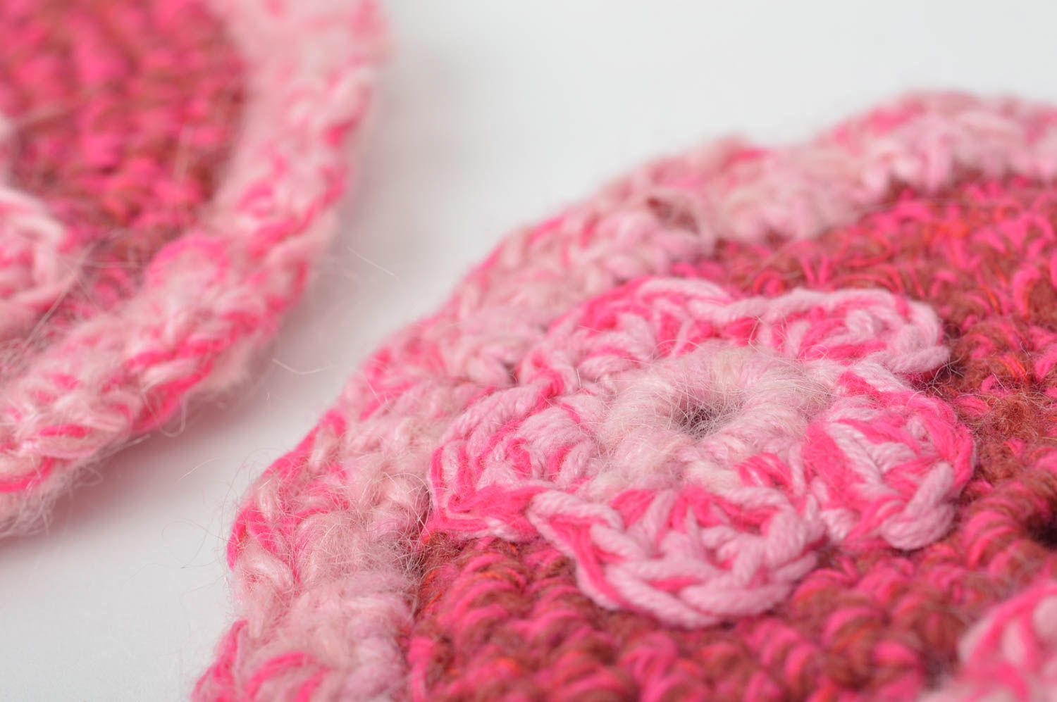 Manique cuisine fait main Sous plat Art de la table rose au crochet laine photo 3