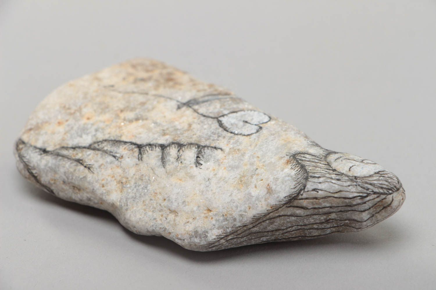 Расписной морской камень ручной работы большой оригинальный красивый для декора фото 3
