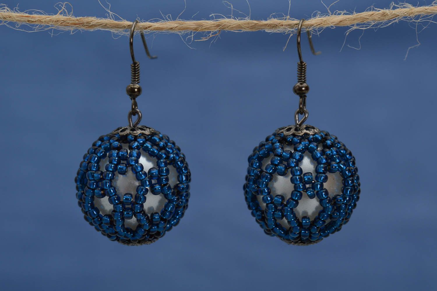 Pendientes de abalorios azules hechos a mano regalo original bisutería fina foto 1