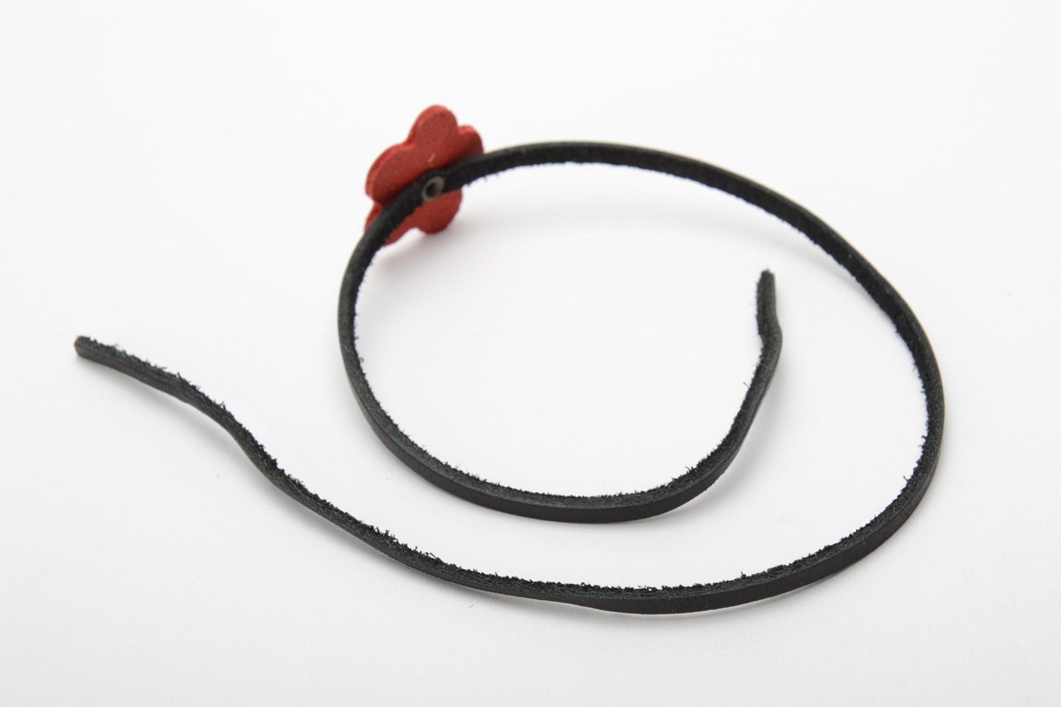 Bracelet en cuir naturel noir avec fleur fait main original cadeau pour femme photo 5