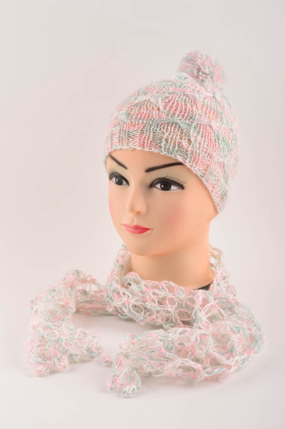 Handmade gehäkelte Mütze mit Bommel Accessoire für Kinder Mädchen Schal foto 2