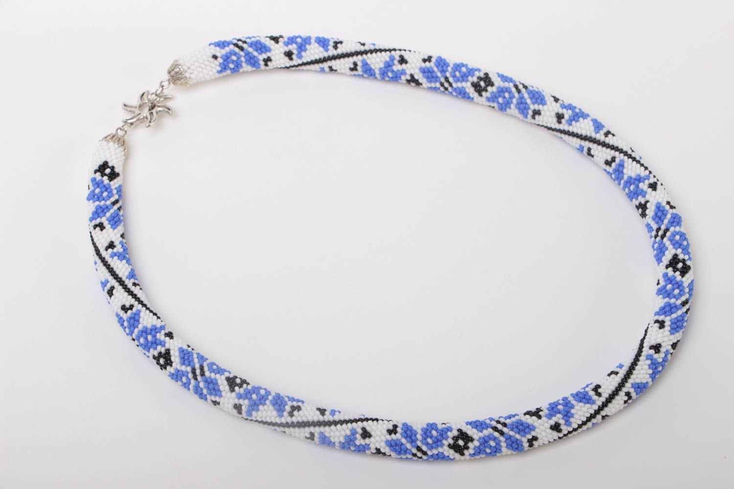 Accessoire ethnique collier en perles de rocaille blanc bleu fait main bijou photo 2