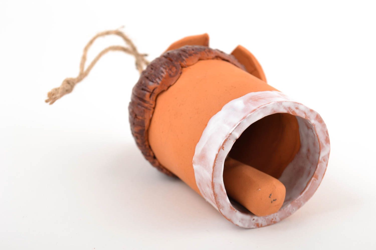 Campanello d'autore in ceramica fatto a mano a forma di mulino con tetto marrone foto 5