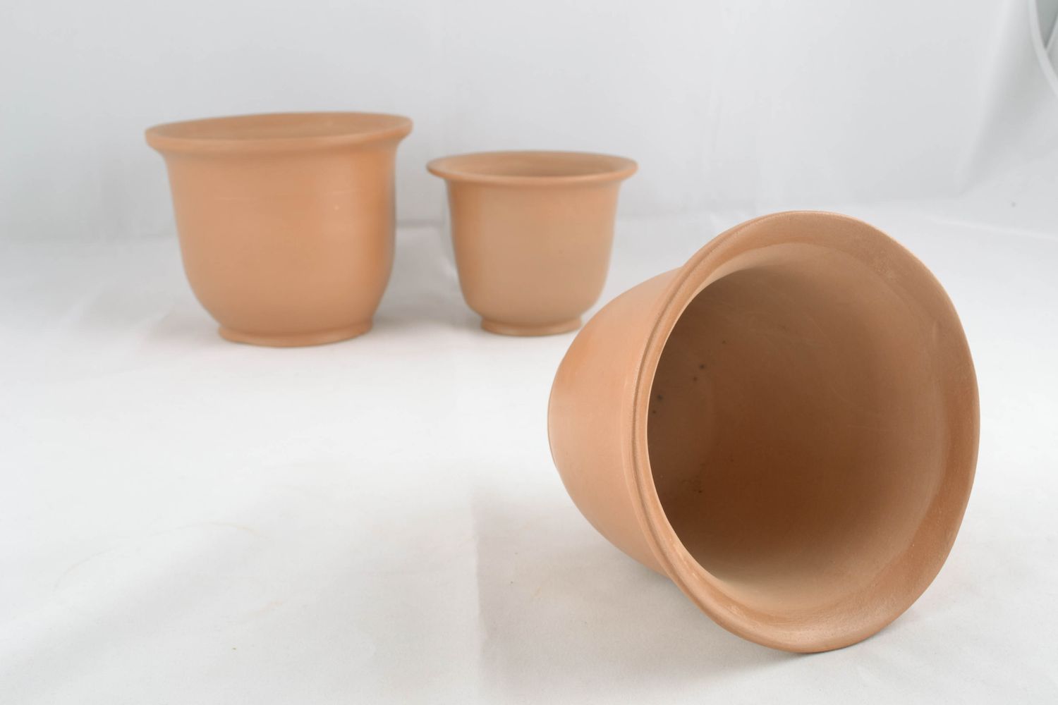 Plain ceramic clay pot in beige color 1 lb photo 1