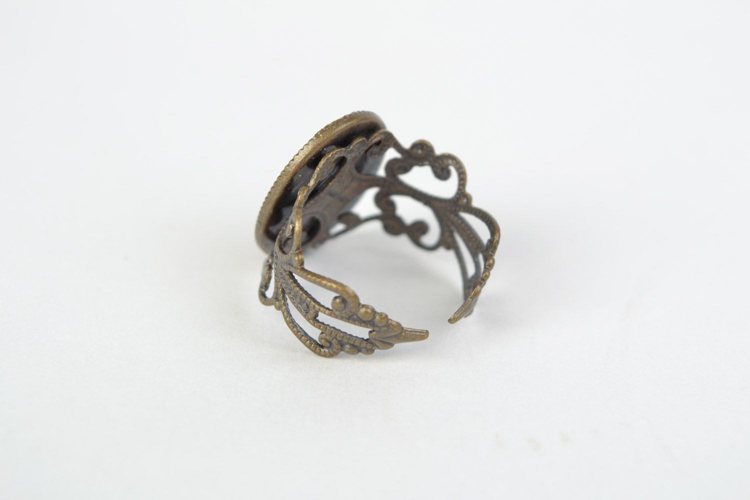 Кольцо из ювелирной смолы с изображением лаванды овальное ручной работы фото 4