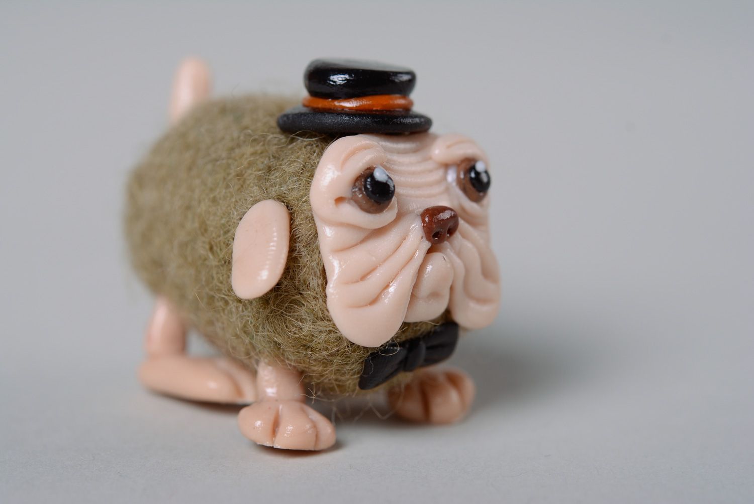 Handmade miniatur Kuscheltier Hund in Trockenfilzen Technik foto 2