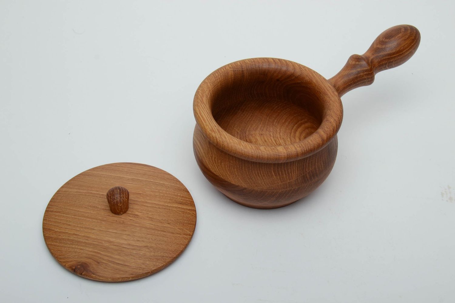 Wooden pot with handle photo 3