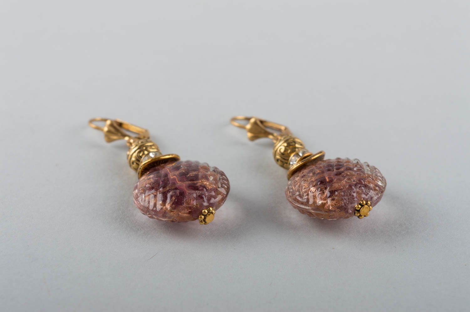 Elegant designer pink handmade earrings made of Murano glass and brass photo 2
