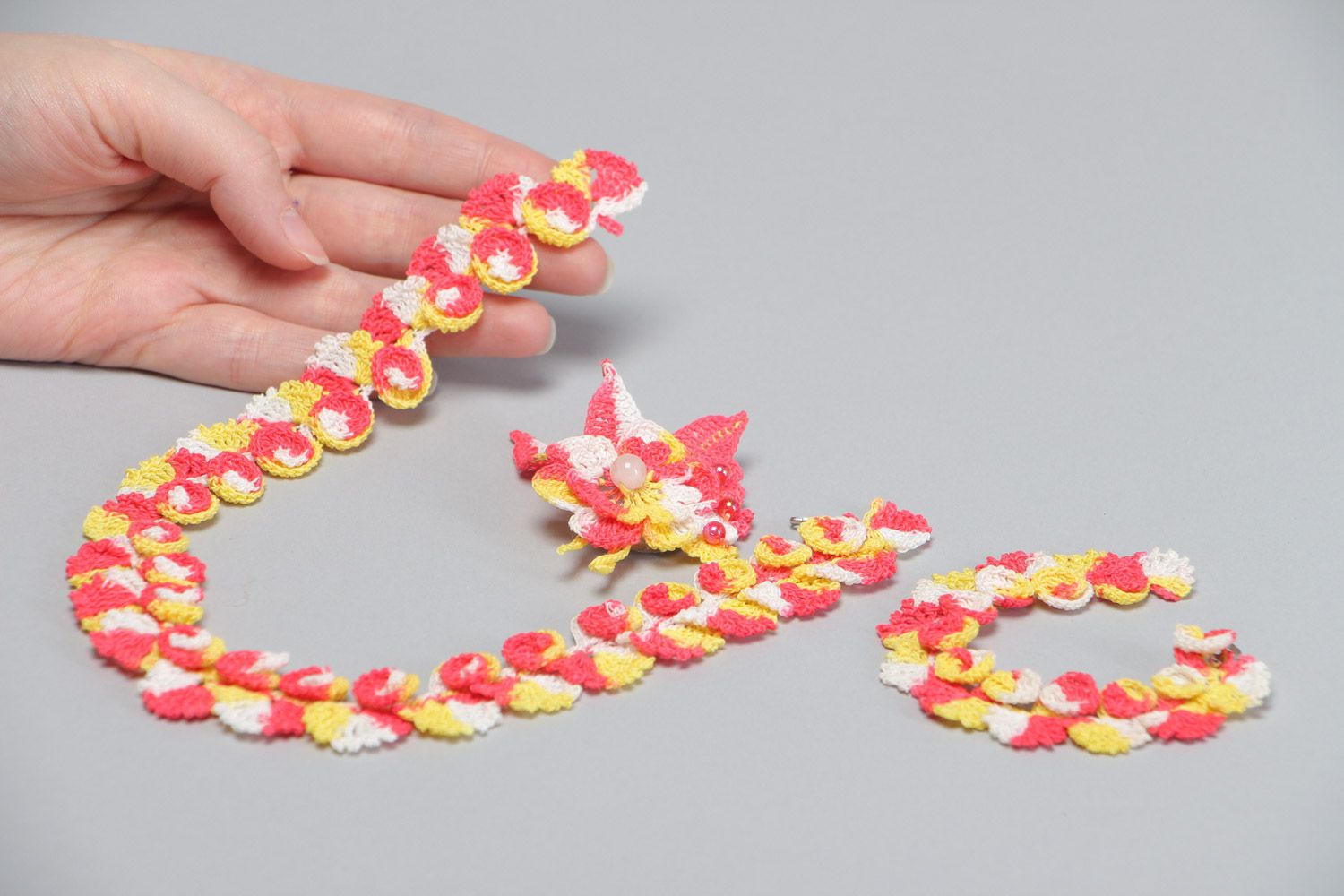 Handmade crochet jewelry set 3 items flower brooch necklace and bracelet photo 5