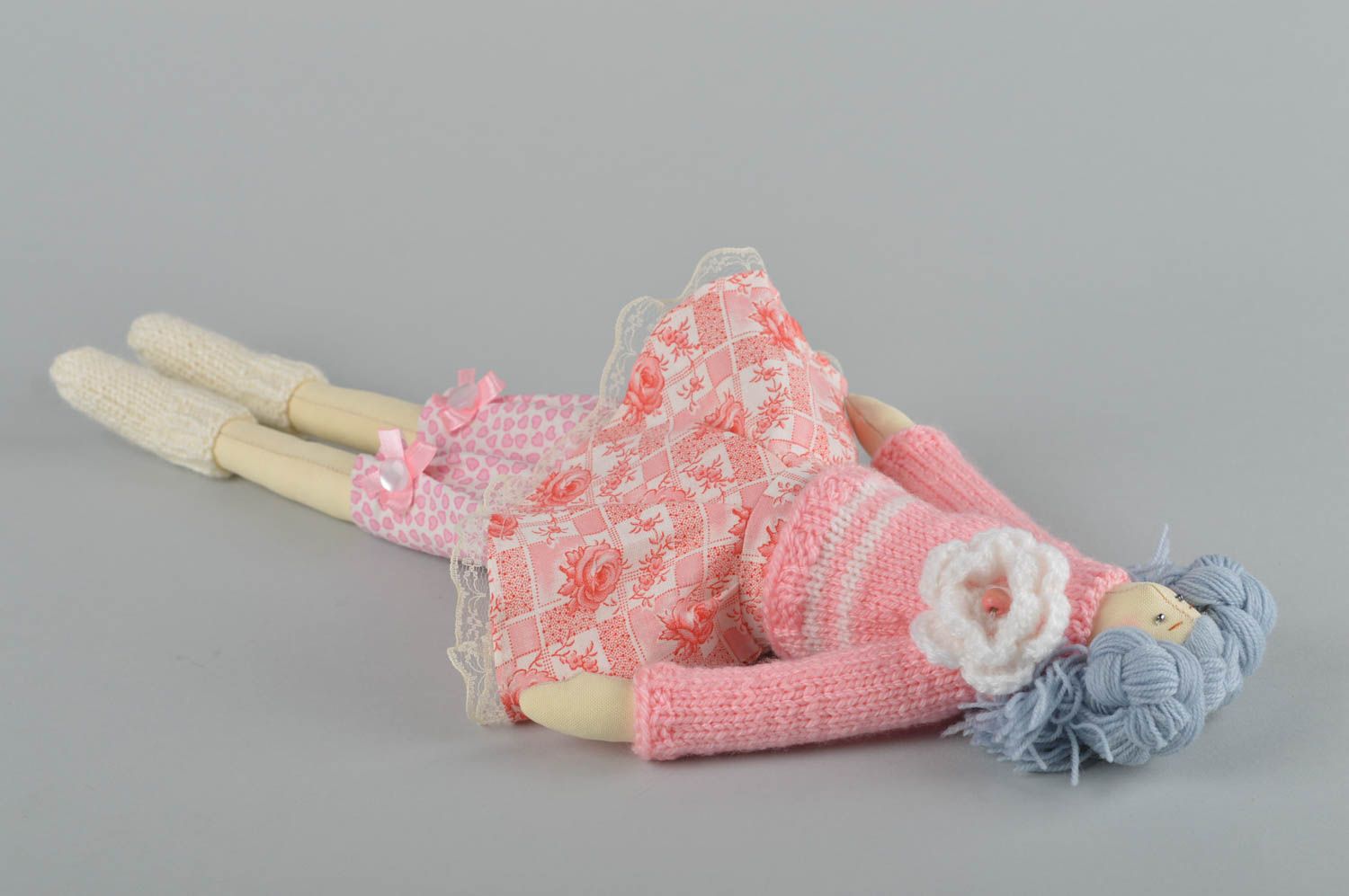 Кукла ручной работы кукла из ткани с голубыми волосами мягкая кукла в розовом фото 2