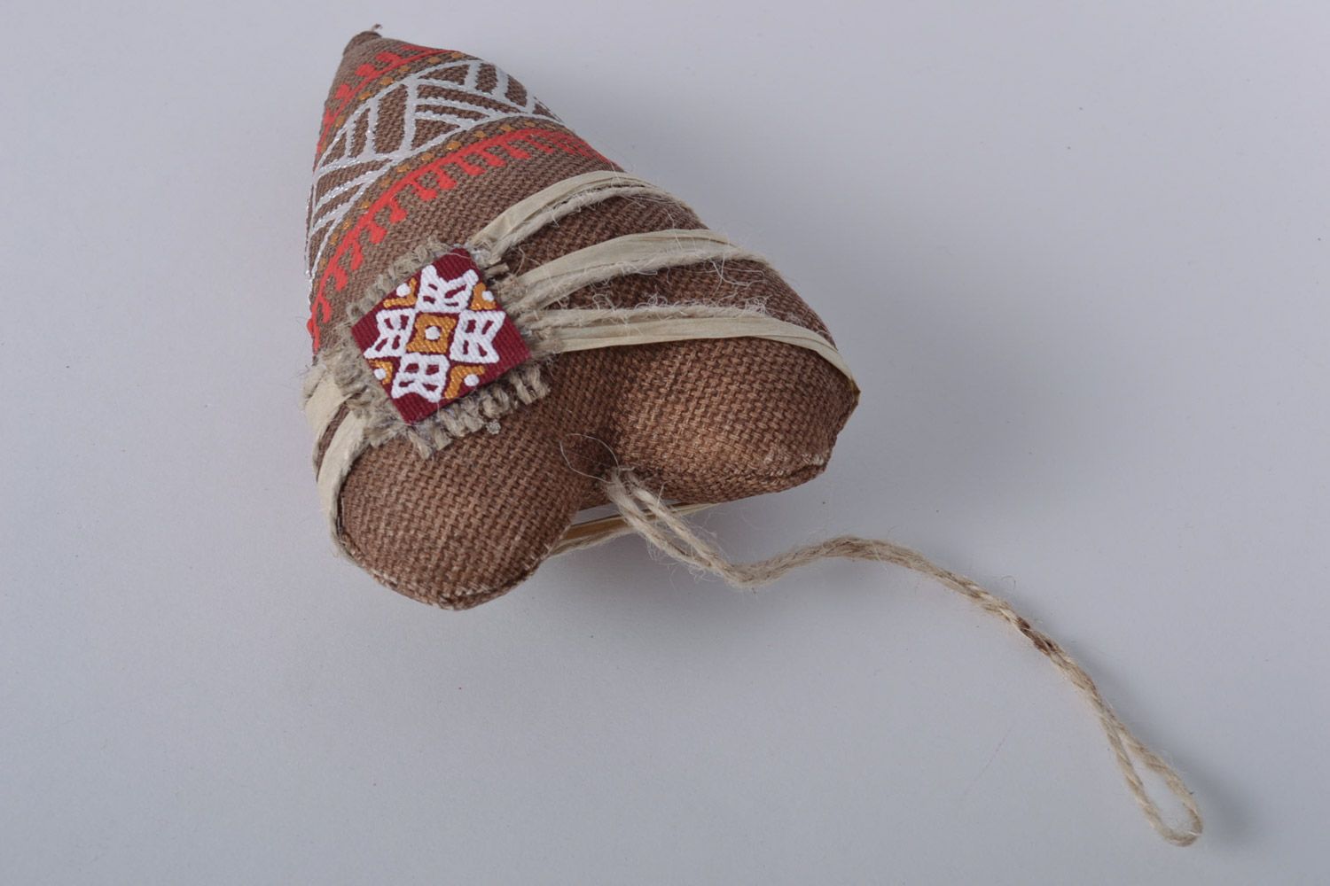Handmade decorative heart-shaped wall hanging sewn of fabric with coffee aroma photo 4