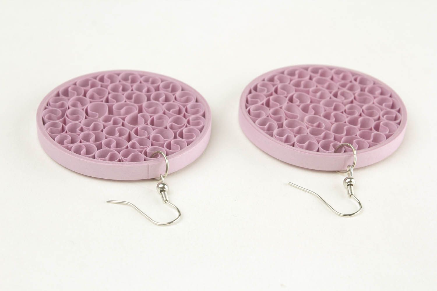 Round purple earrings made ​​of paper photo 2