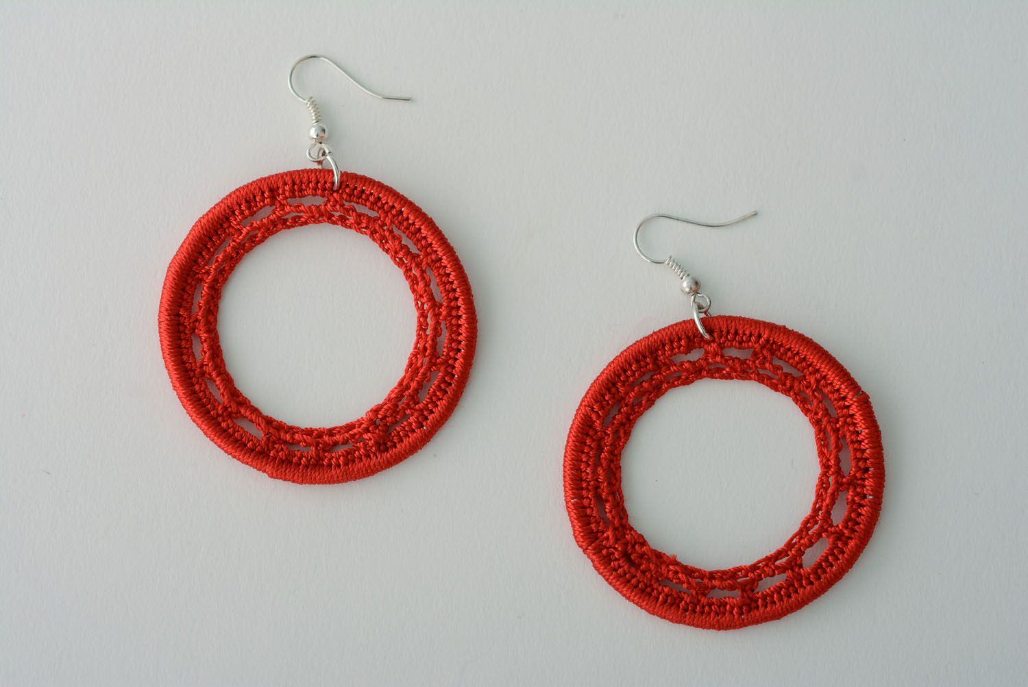Homemade lace earrings Red photo 1