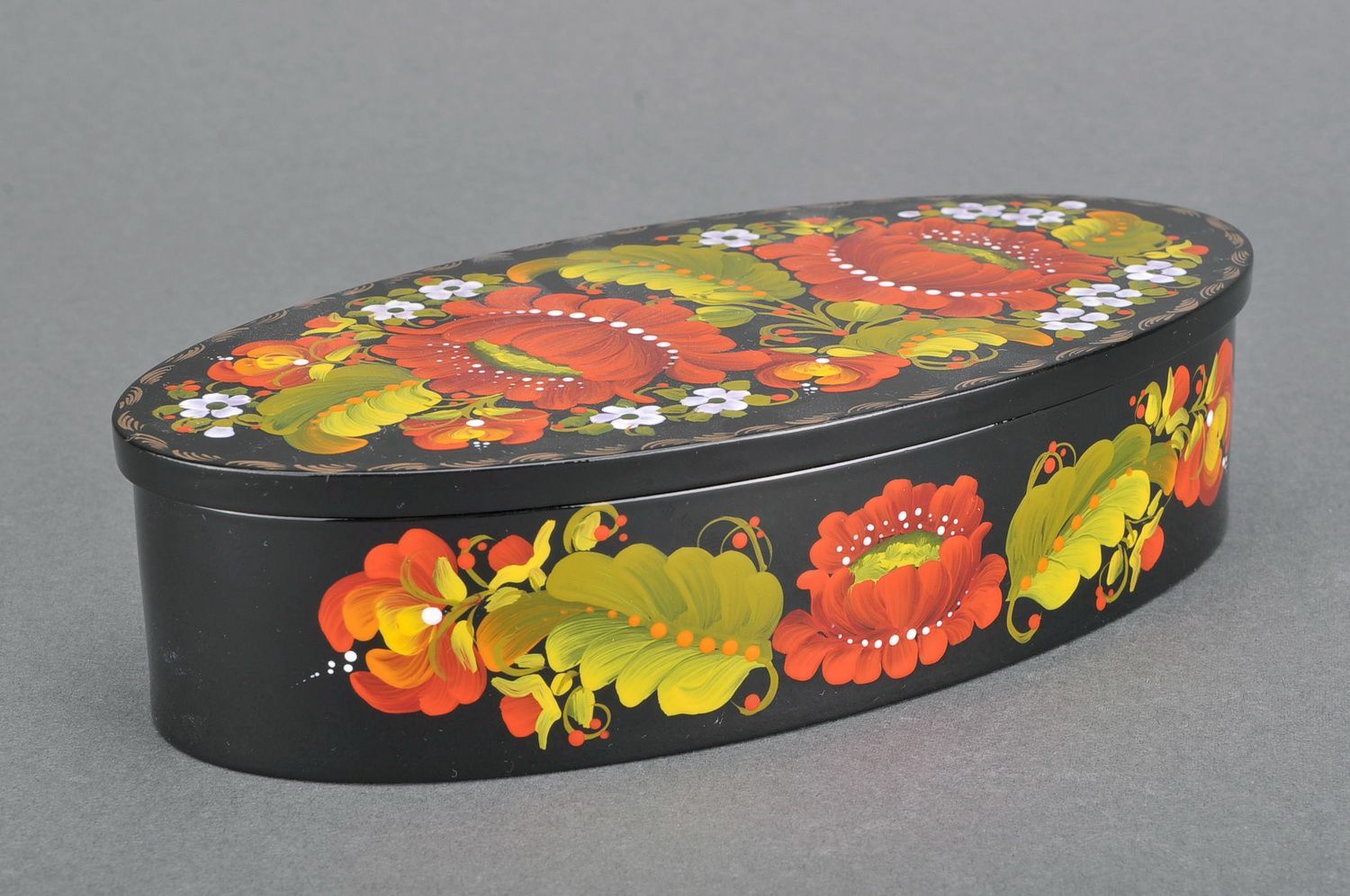 Oval wooden box with floral pattern photo 1