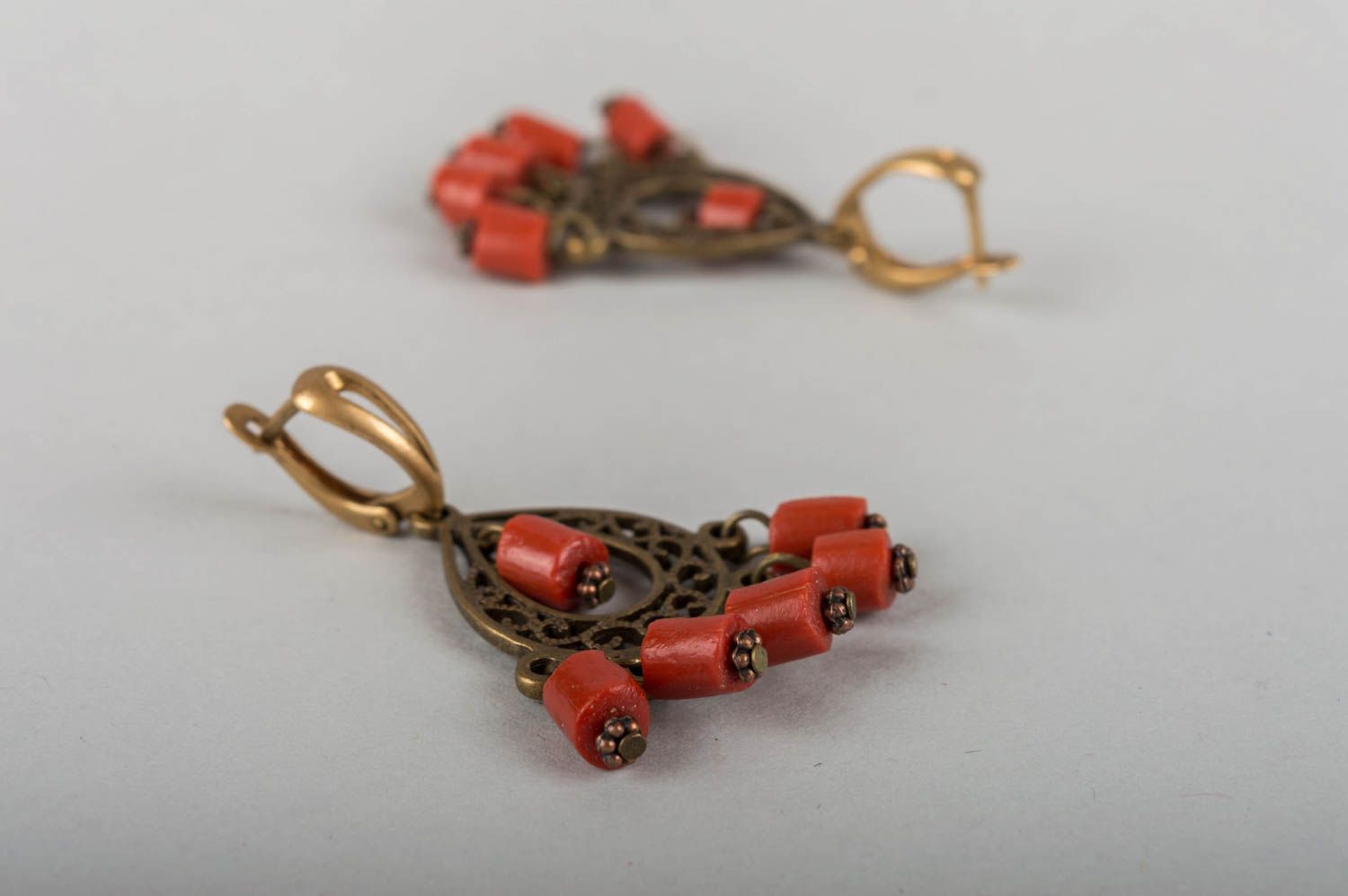 Handmade cute earrings made of natural stone coral with brass fittings photo 4
