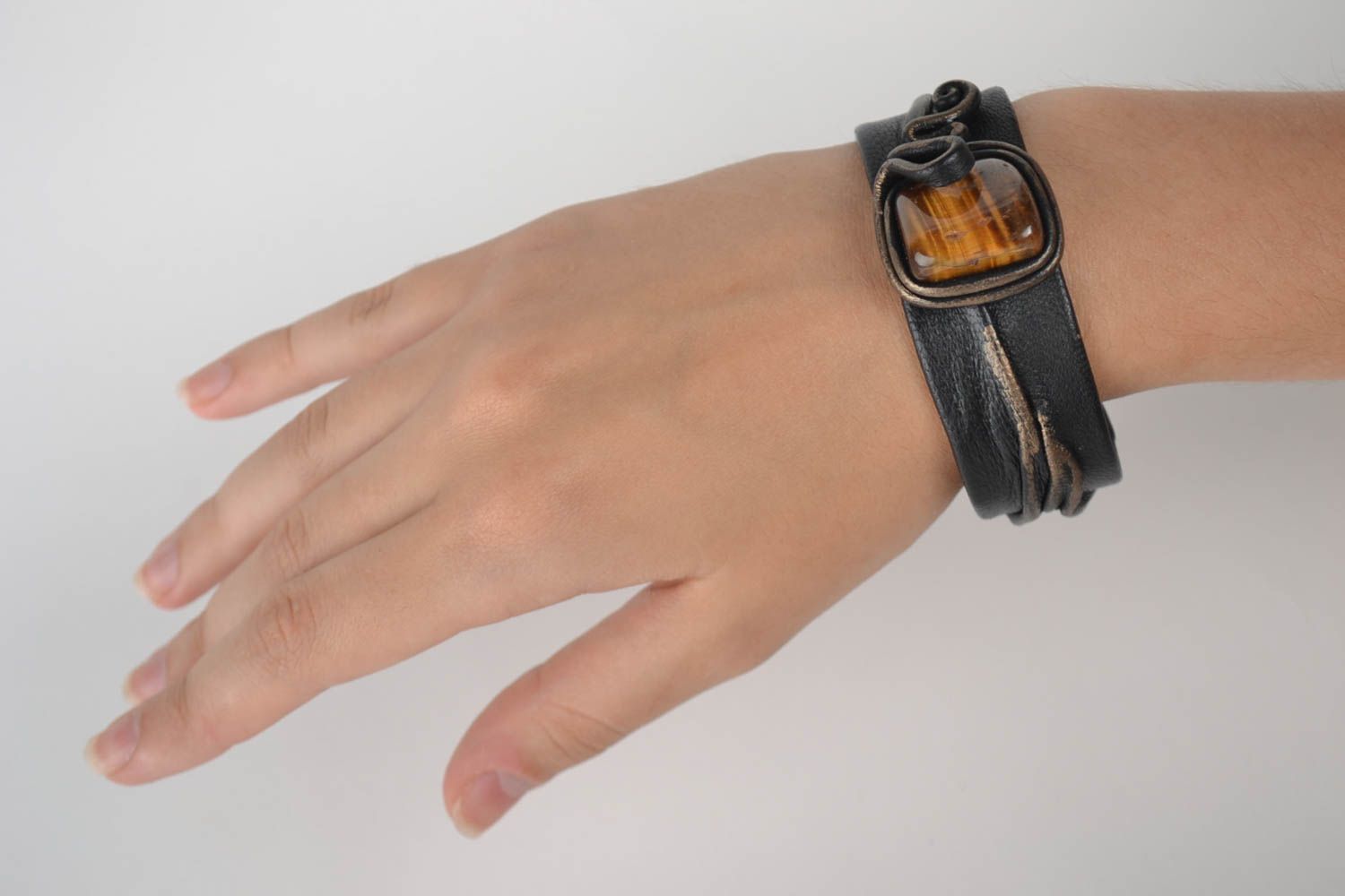 Handmade Leder Armband Designer Schmuck Accessoires für Frauen schwarz mit Stein foto 1