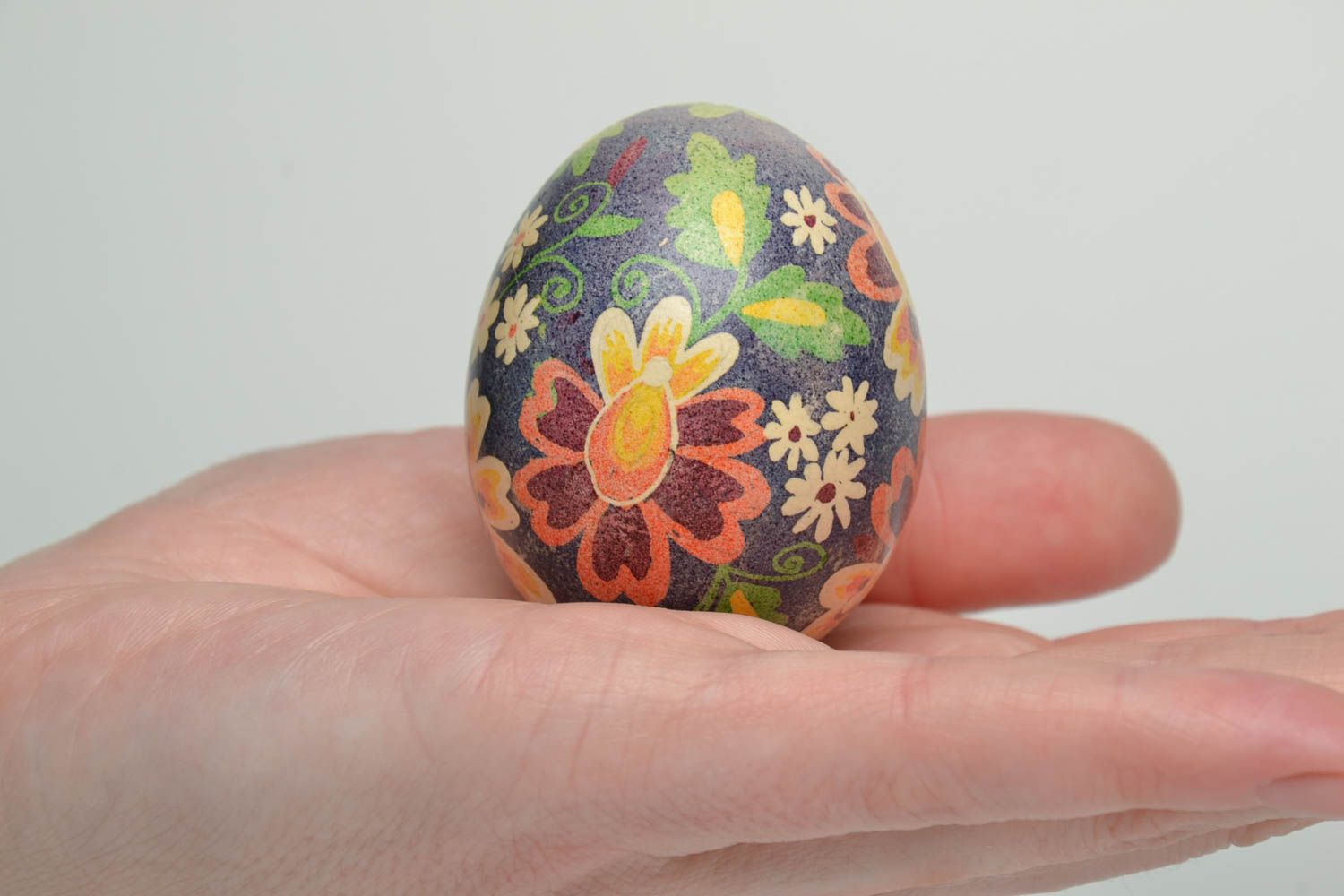Huevo de Pascua pintado artesanal foto 5
