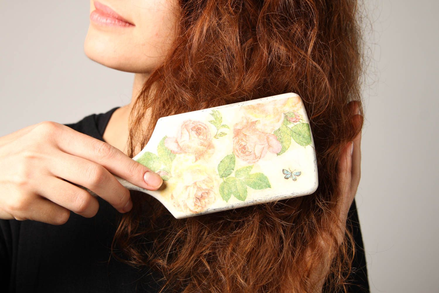 Accessoire für Haare handgemachte Haarbürste aus Holz schönes Geschenk für Frau foto 2