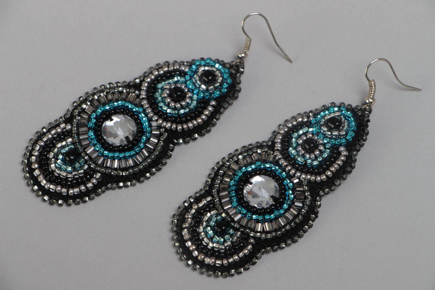 Orecchini di perline fatti a mano rotondi accessorio originale da donna foto 2
