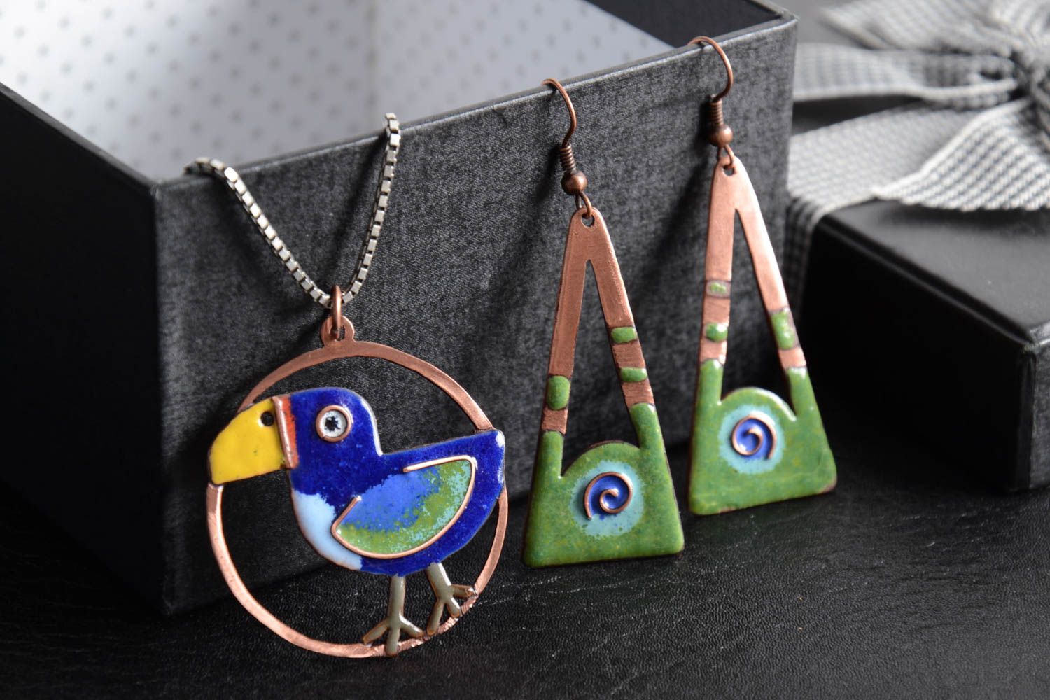 Handmade copper jewelery set 2 pieces pendant and earrings with enamel painting photo 1