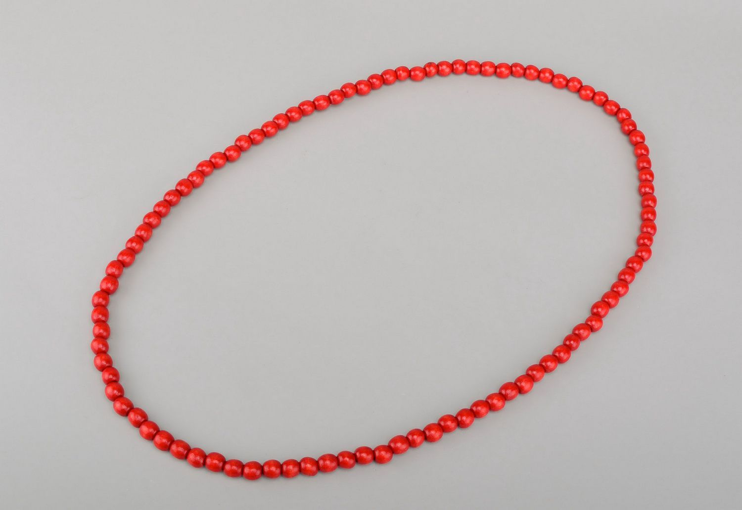 Woodem red beads photo 2