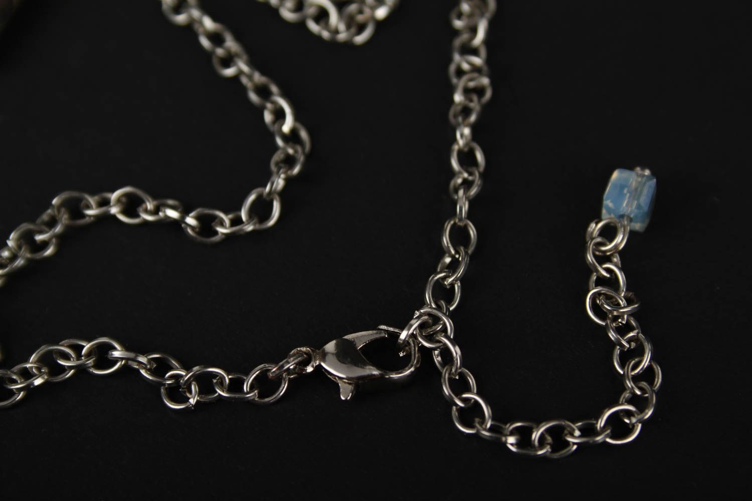 Beautiful handmade metal pendant fashion trends metal necklace designs photo 3