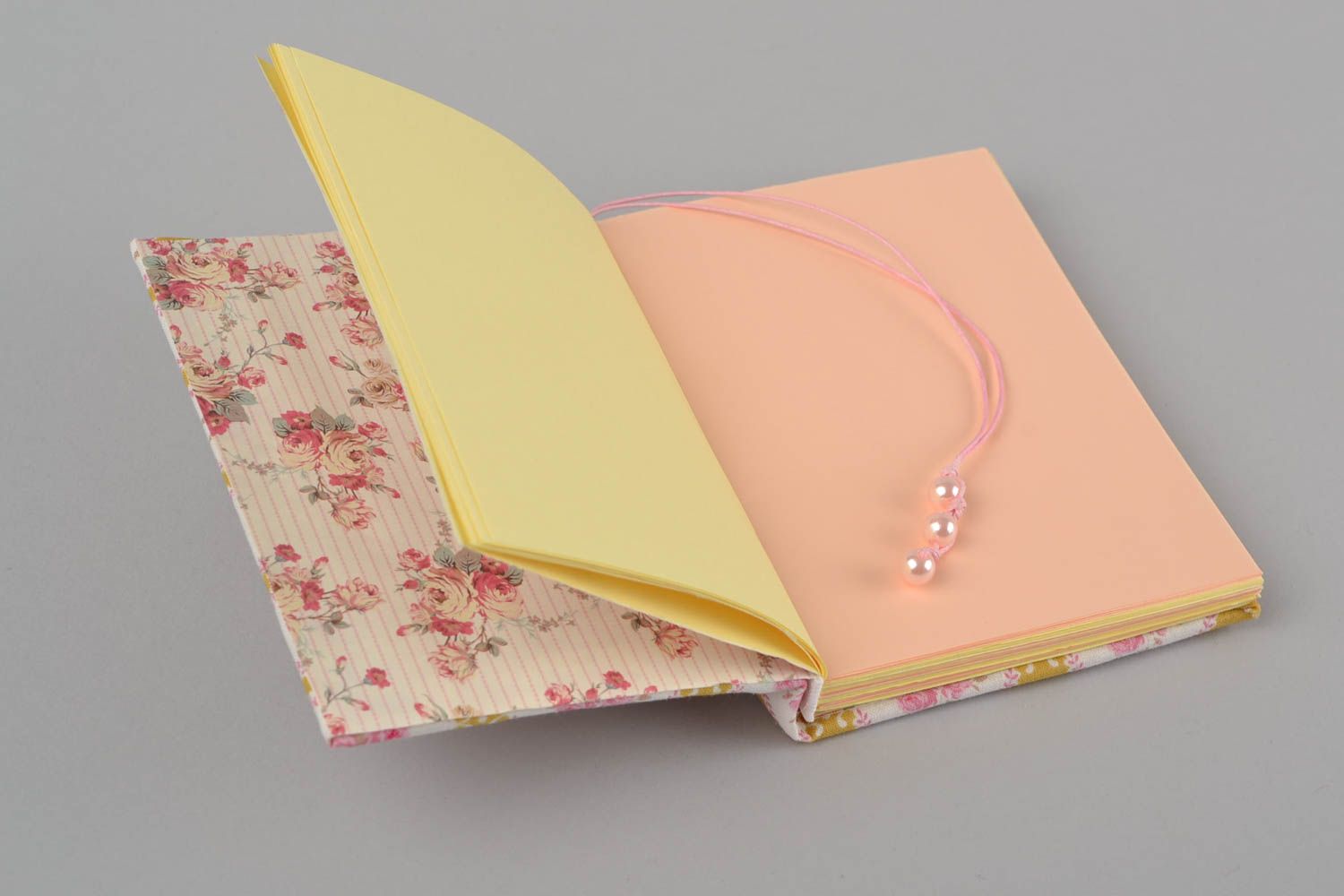Cuaderno artesanal con tapa de tela diario personal de 60 páginas y marcapáginas foto 4