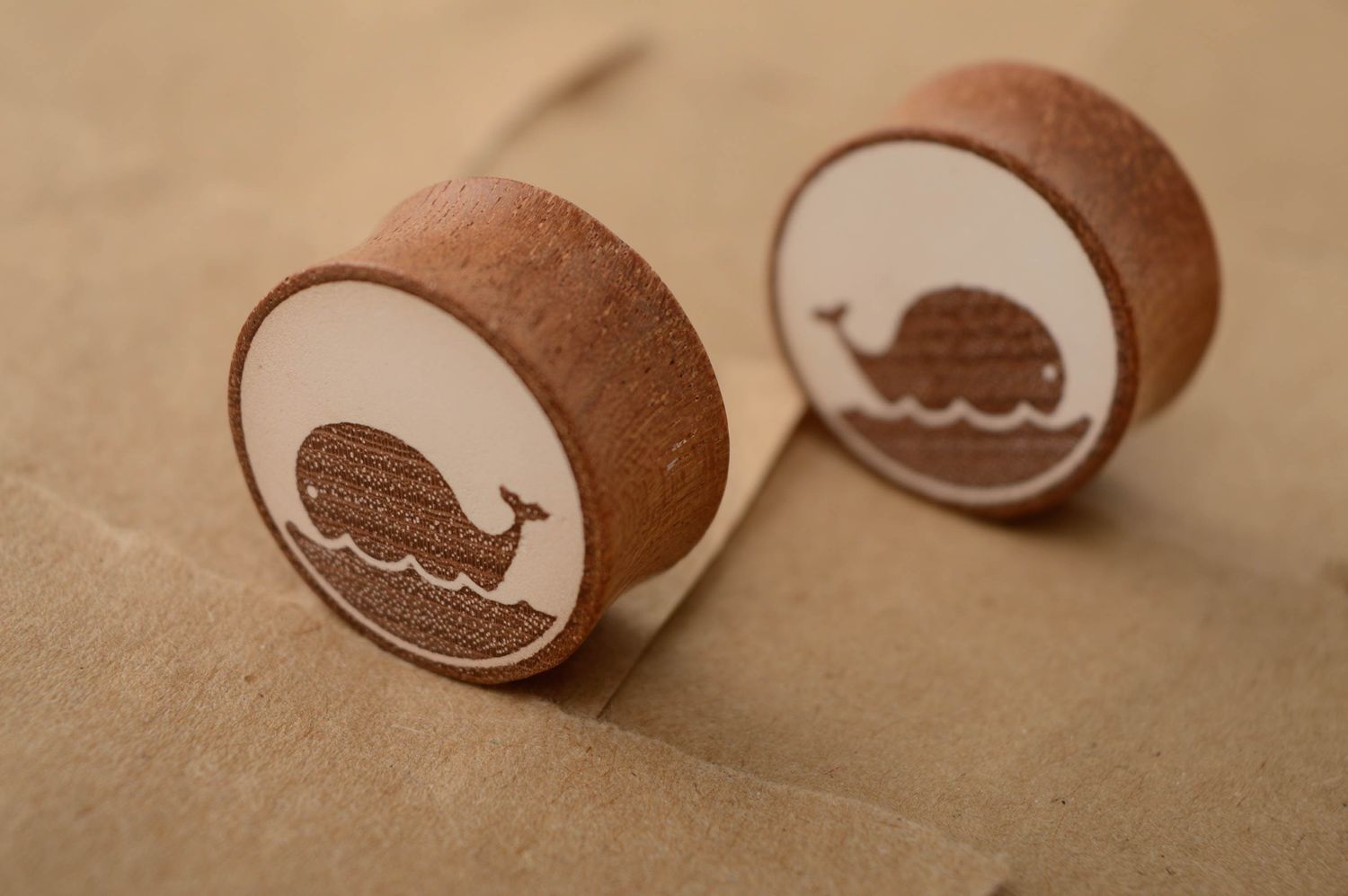 Sapele wood ear plugs with image of whales photo 1