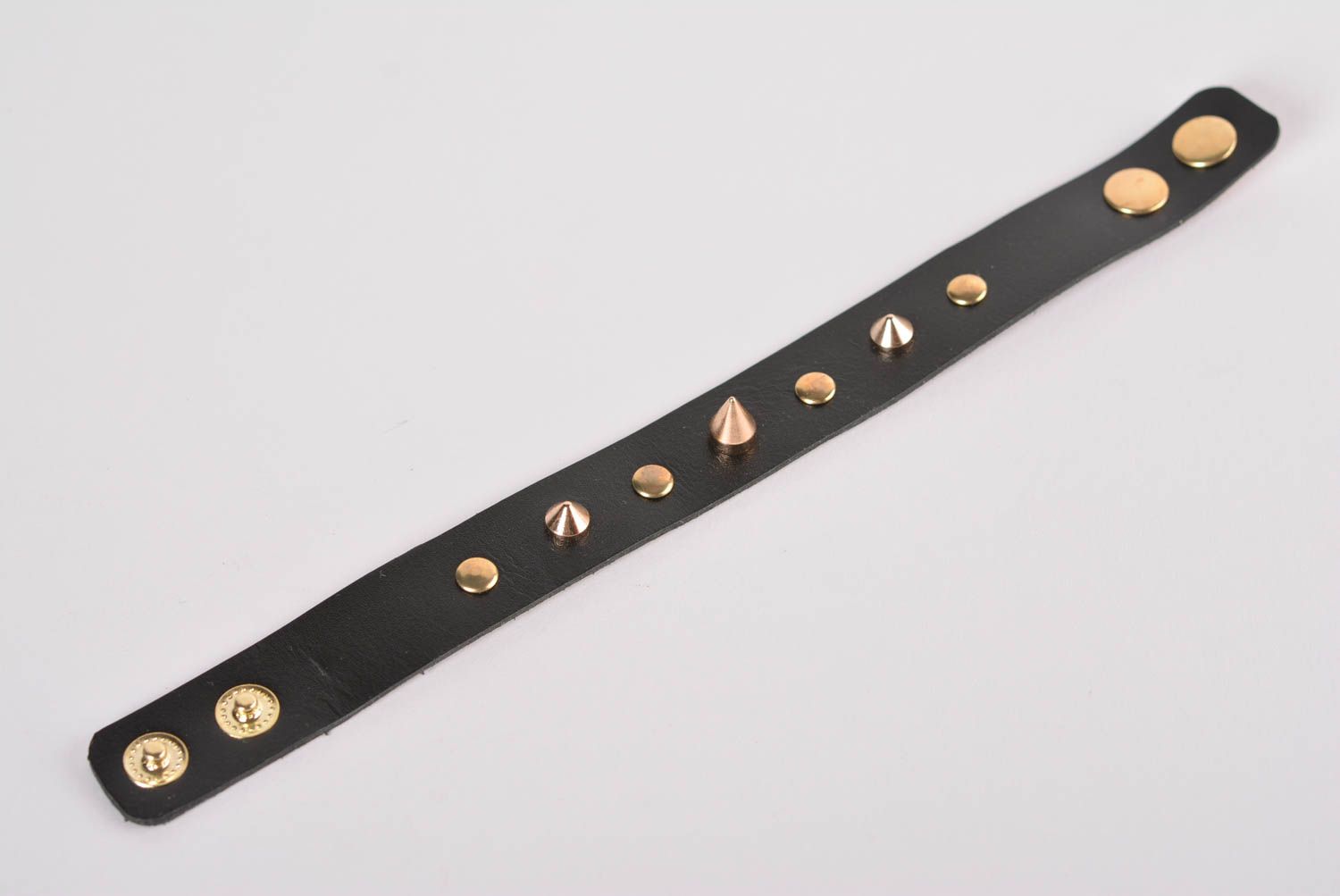 Bracelet cuir large noir Bijoux fait main fantaisie Accessoire pour femme photo 4