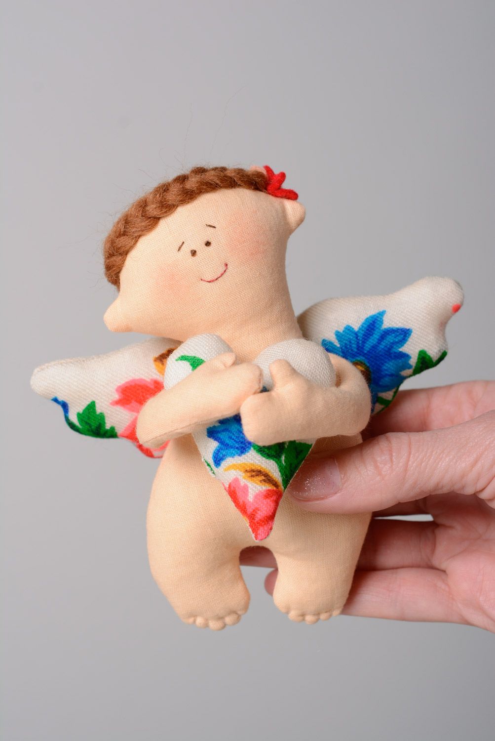 Мягкая игрушка для интерьера в виде ангела из хлопка с петелькой ручная работа фото 3