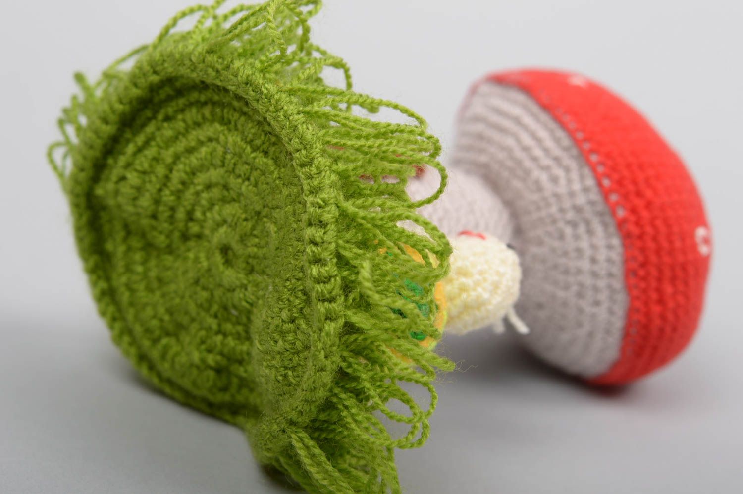Peluche champignon faite main Jouet tricot au crochet Cadeau pour enfant photo 4