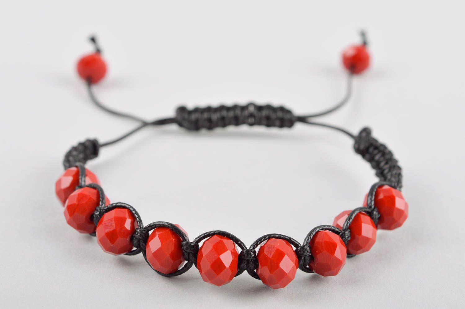 Black cord strand beaded bracelet in black and red color for teen girls photo 2