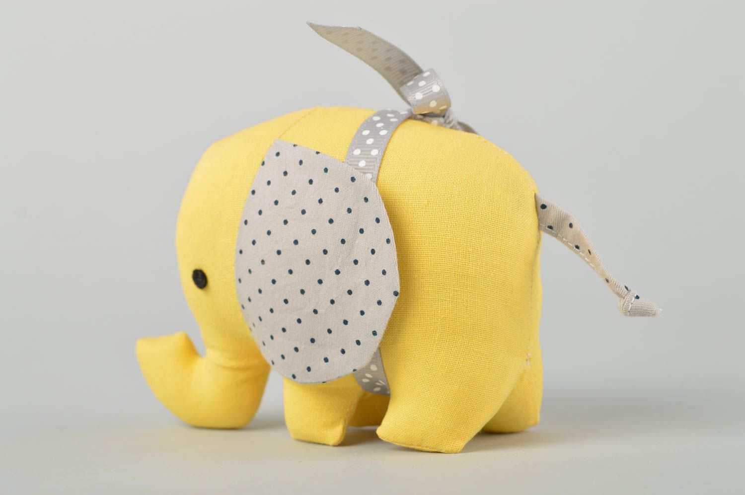 Jouet éléphant jaune fait main Peluche en tissu déco design Cadeau original photo 5