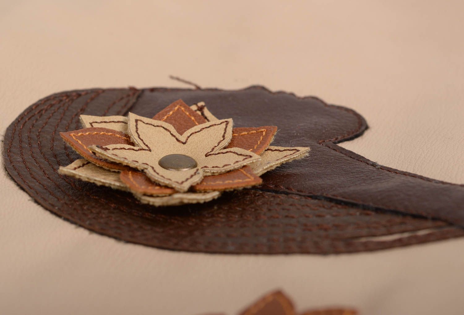 Bolso artesanal de cuero color beige accesorio para mujeres regalo original foto 4