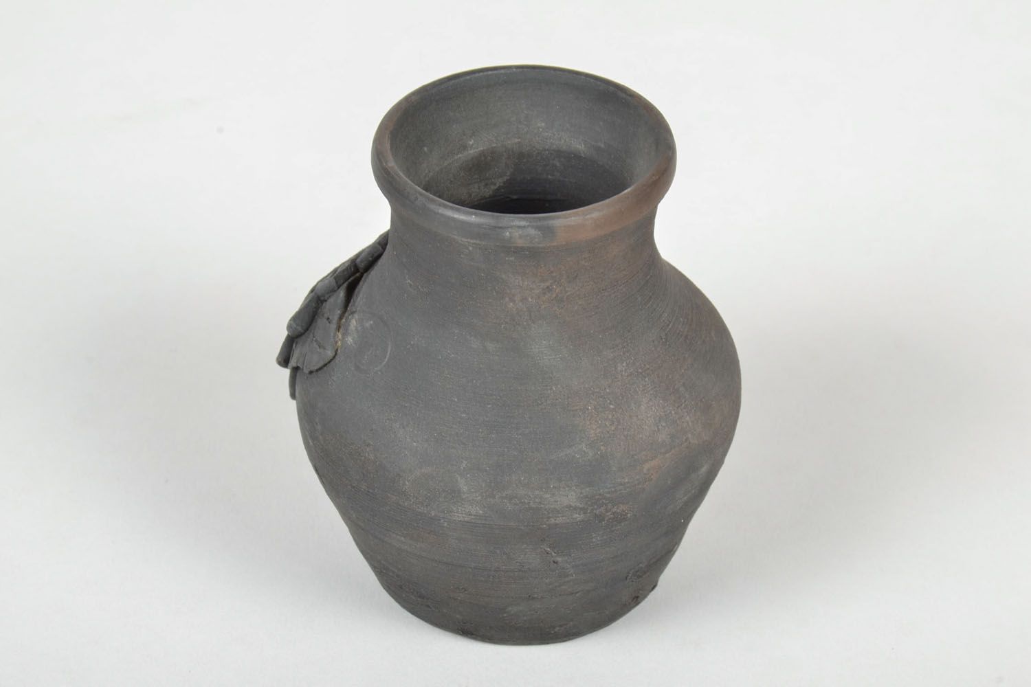 Pequeno vaso de cerâmica fumaça preta foto 3