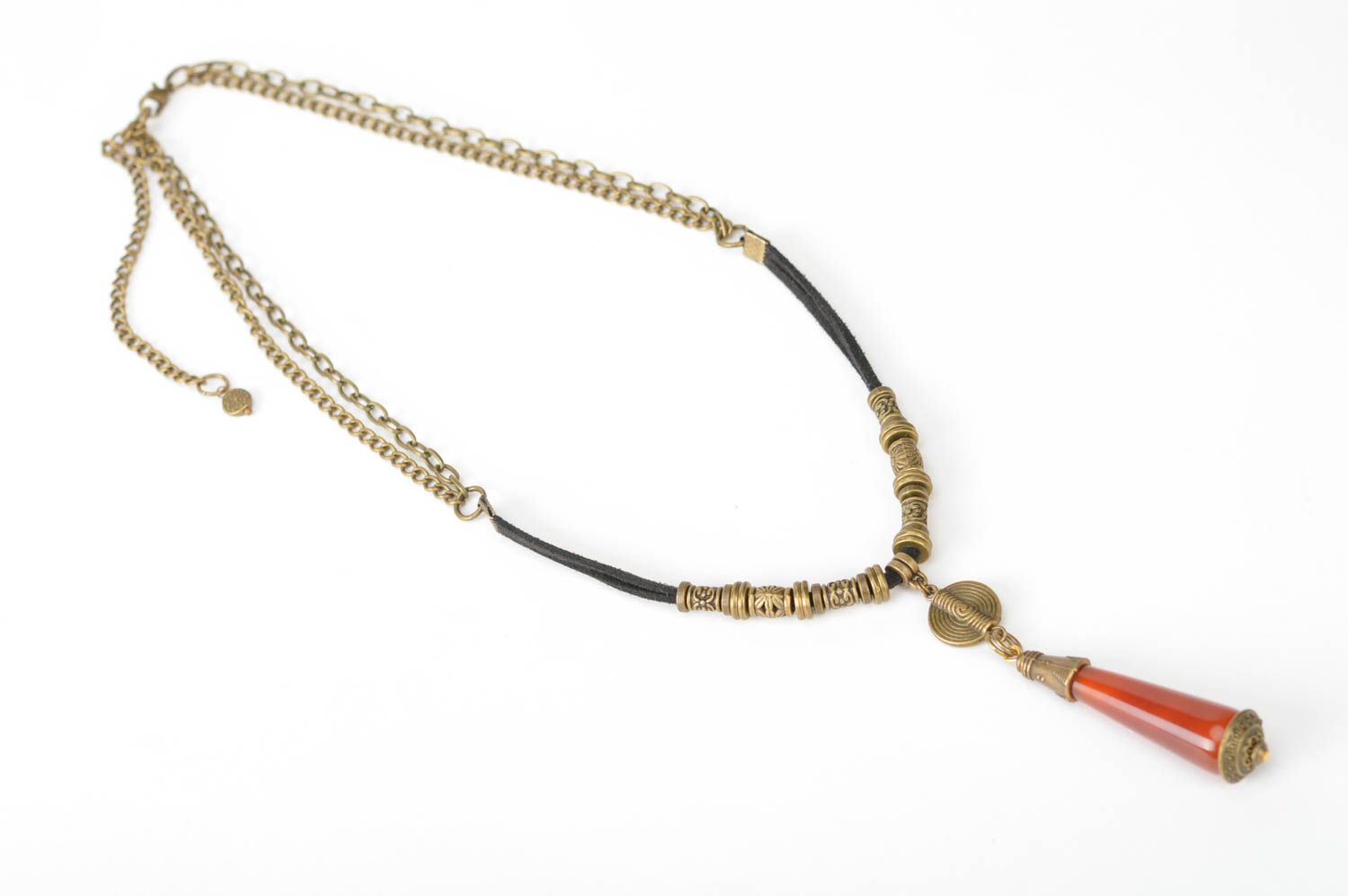Handmade Metall Halskette mit Anhänger an Wildleder Schnur schön originell  foto 2