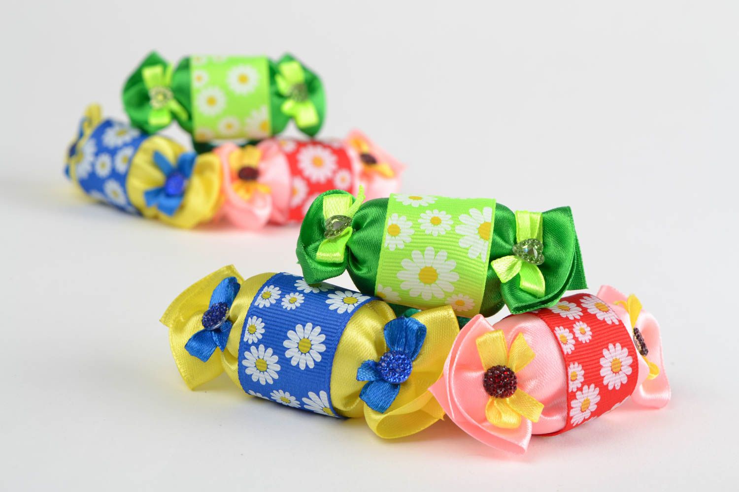 Kinder Haargummis Set 4 Stück bunt schön aus Ripsbändern handgemacht Bonbons foto 1
