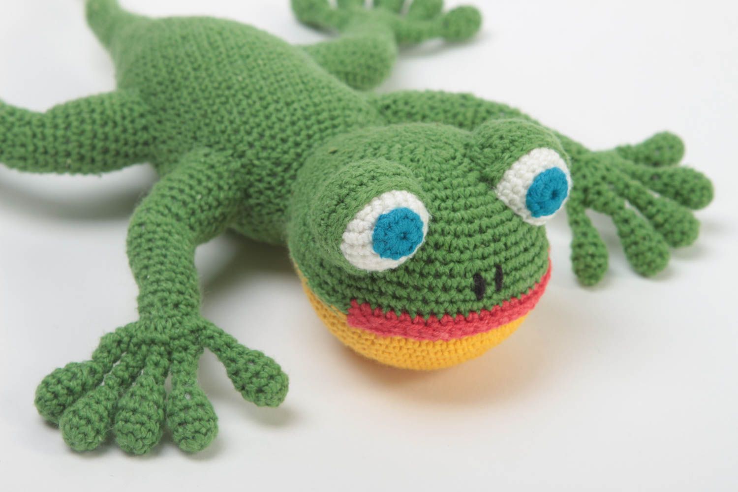 Décoration peluche fait main Jouet enfant Cadeau original salamandre tricotée photo 3
