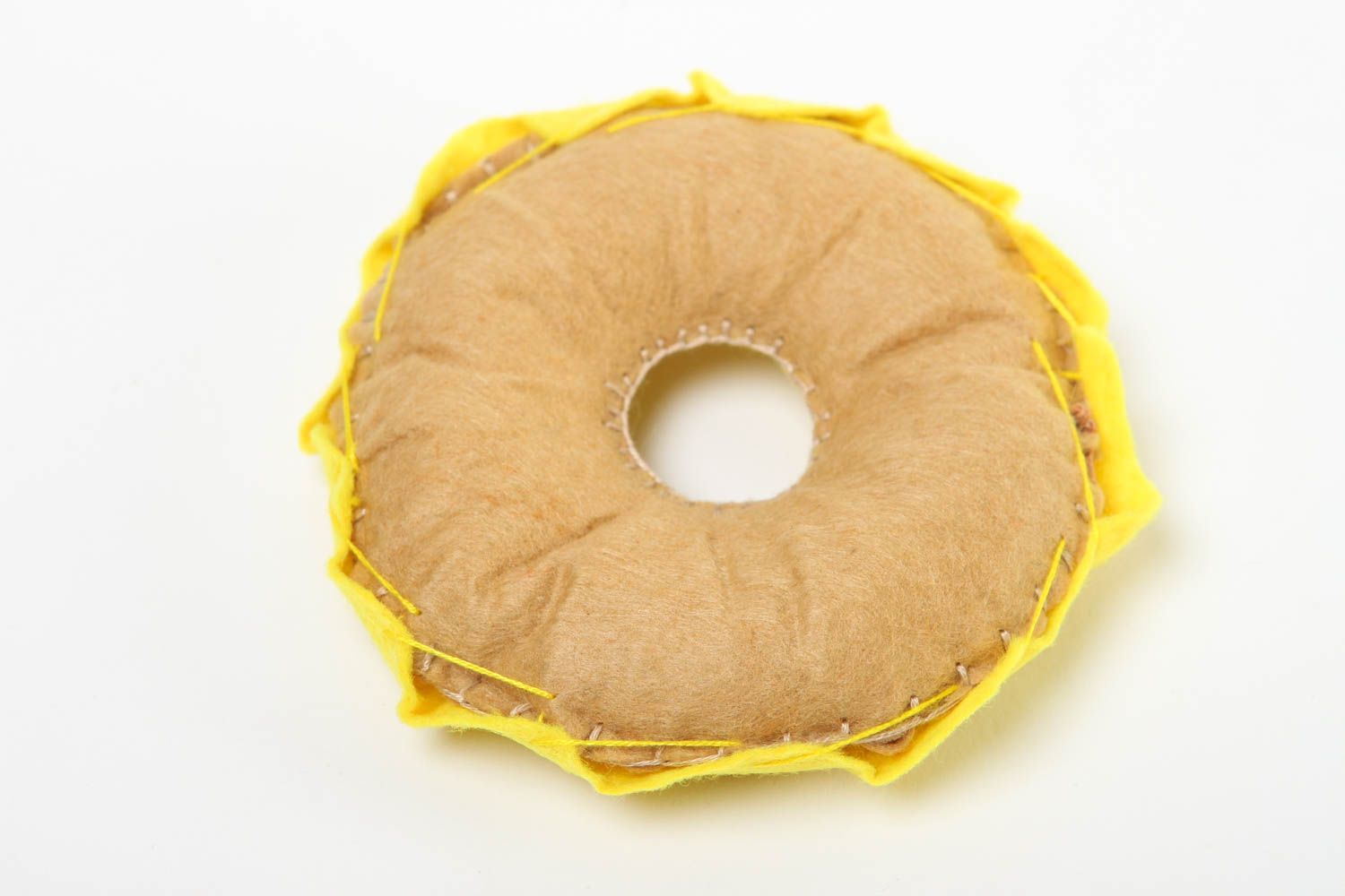 Peluche donut faite main Jouet feutrine jaune original Cadeau pour enfant photo 4