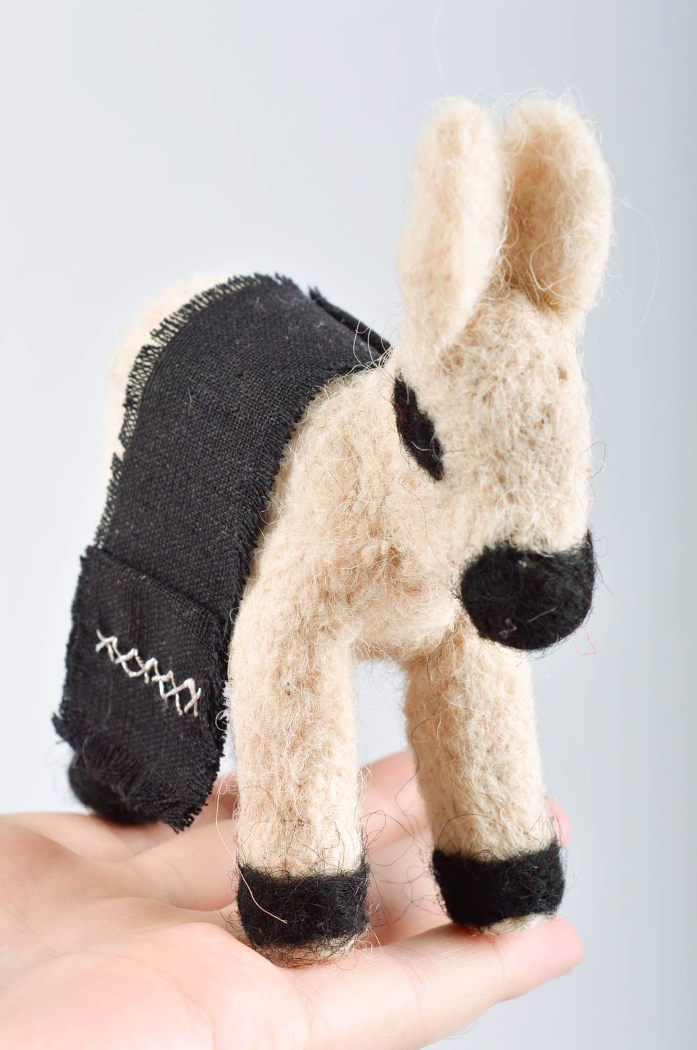 Peluche âne Jouet fait main en laine feutrage à sec Cadeau enfant original photo 5