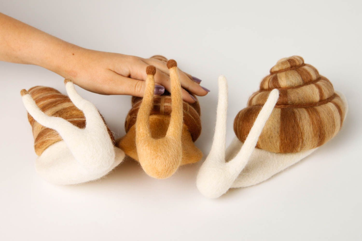 Jouets en laine feutrée Peluches faites main escargots 3 pièces Déco maison photo 2