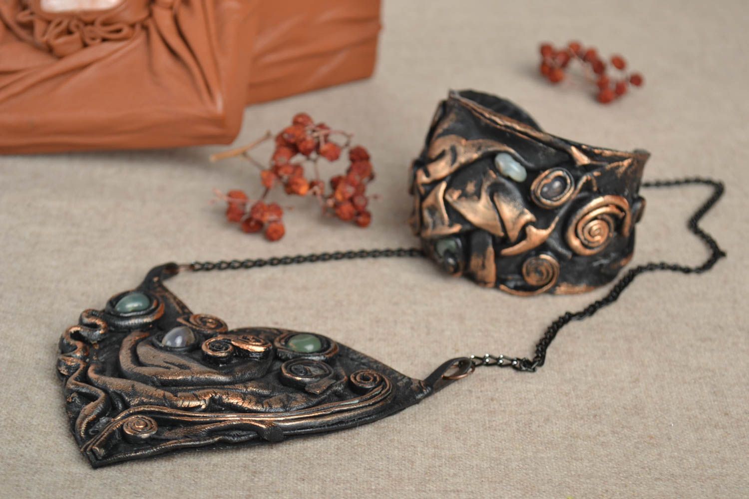 Genuine leather handmade jewelry set designer vintage bracelet and necklace  photo 1