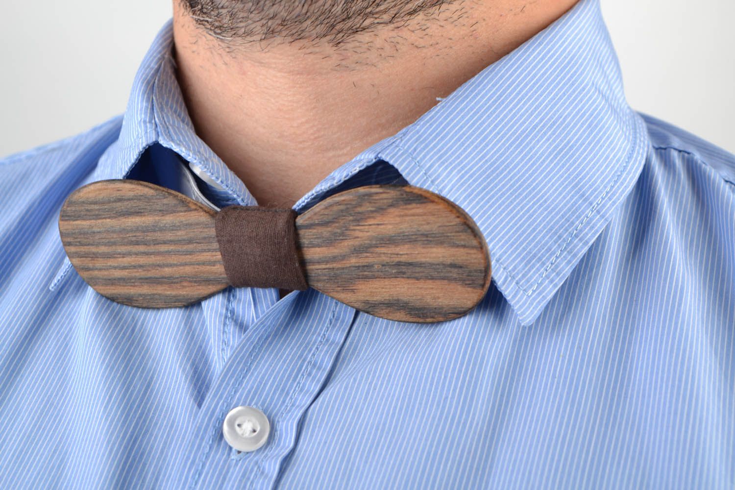 Gravata-borboleta de madeira acessórios para homens feitos à mão  foto 4